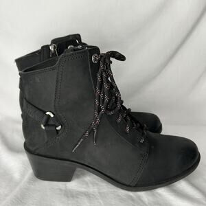 TEVA BOOTS FOXY SIZE 9.5 LACE UP/ZIPPER BLACK WATERPROOF